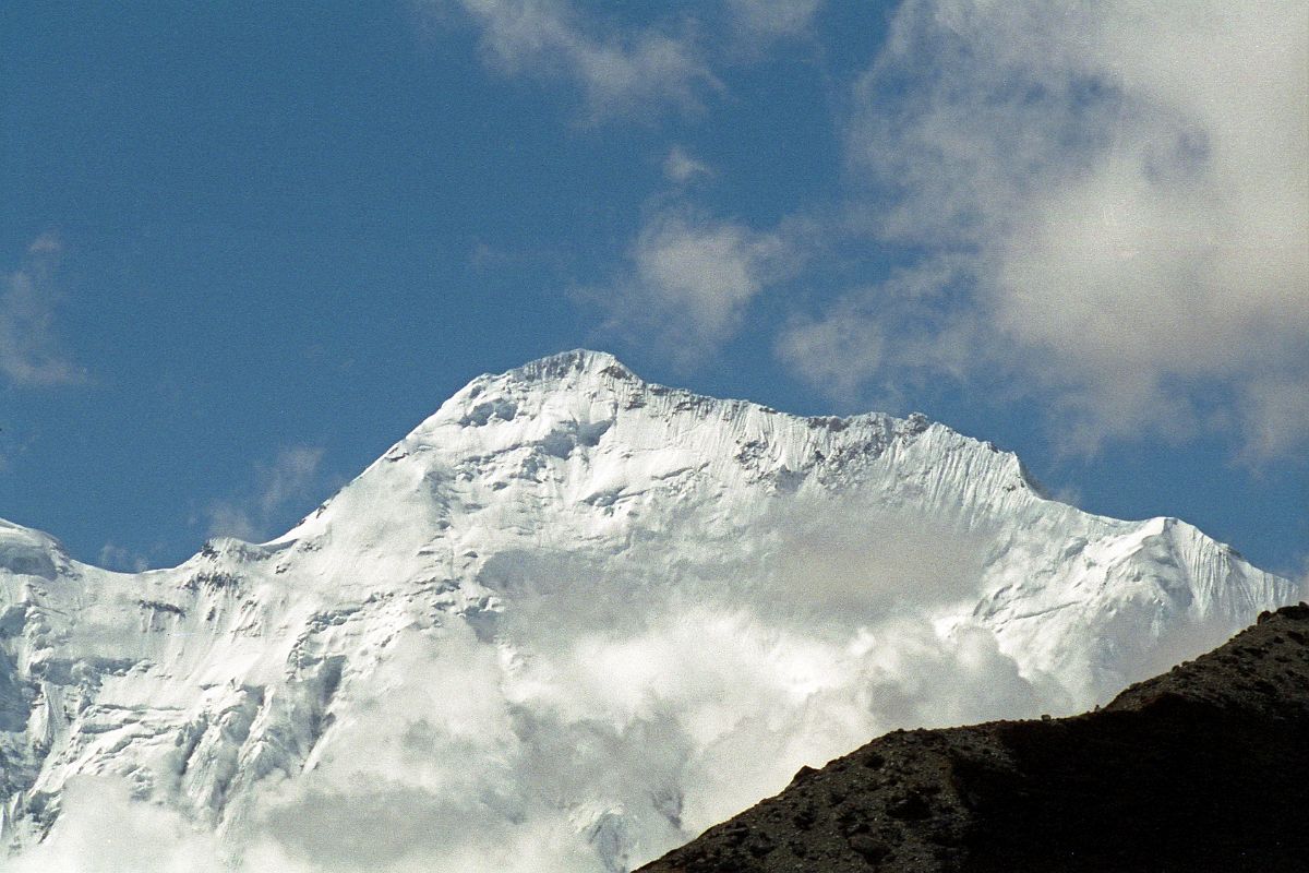 10 Everest Kangshung East Face Close Up From Just Before Hoppo Camp